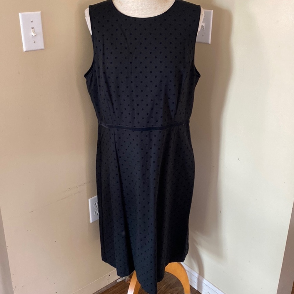 NWT Talbots black stretch knot textured velvet polka dot sheath dress. Sz 14